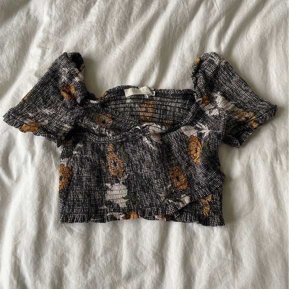 ASTR The Label Tops - Astr Black and White Floral Crop Top
